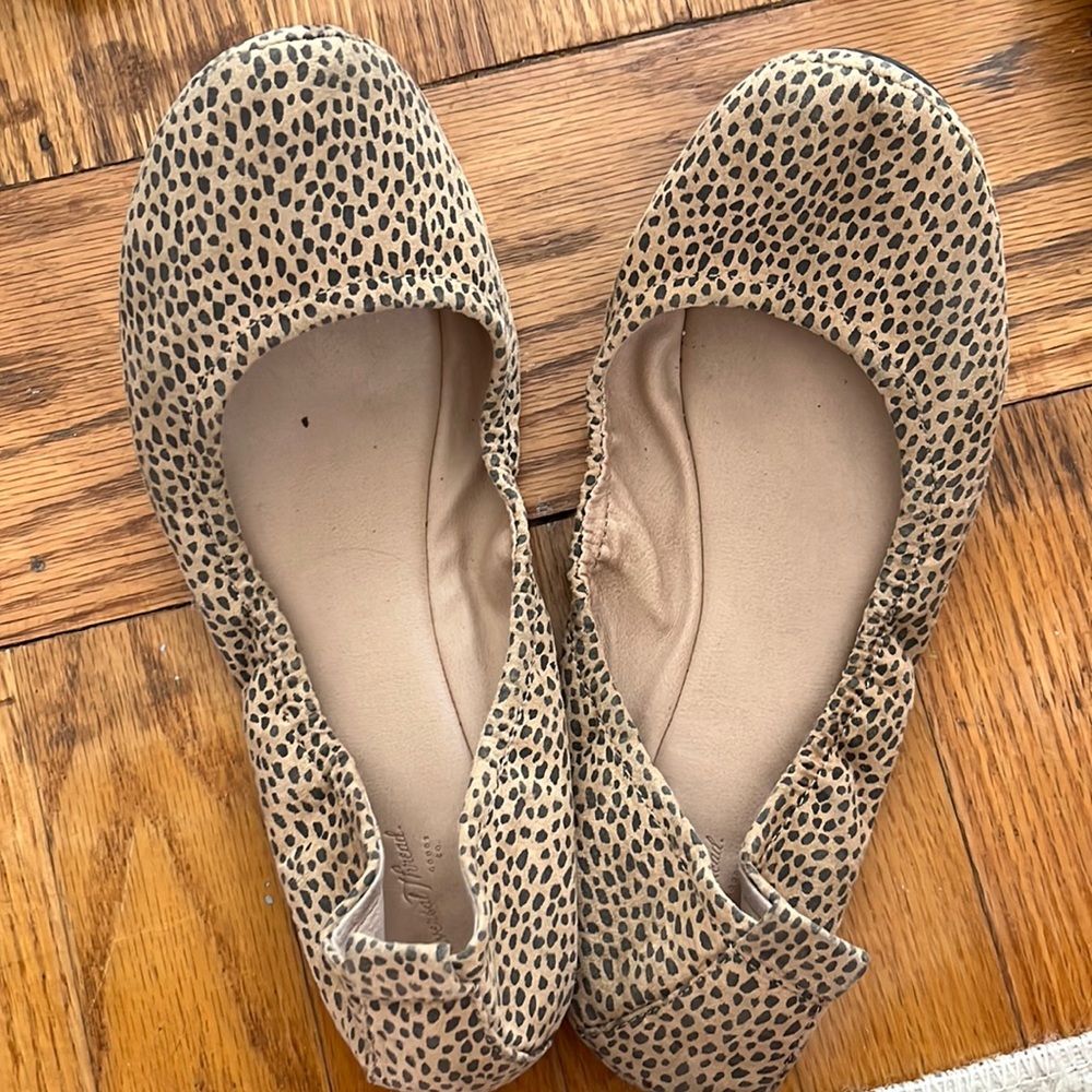 Universal thread flats